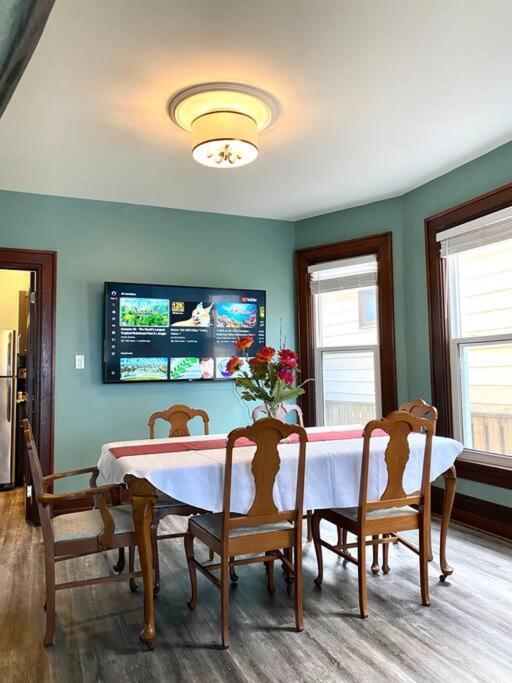 Cozy Suite-Walk To The Falls! Καταρράκτες του Νιαγάρα Εξωτερικό φωτογραφία